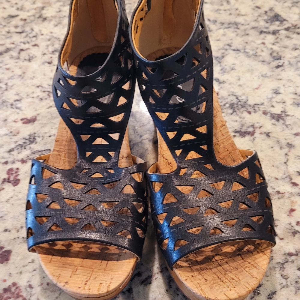 Baretraps Wedge Heeled Sandal